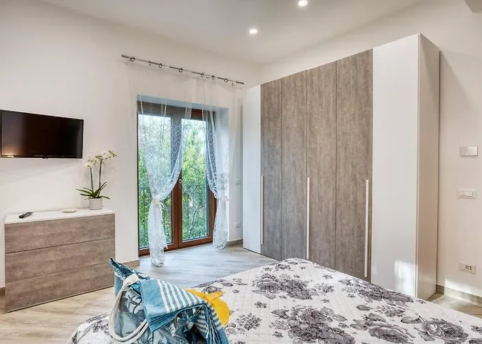 Daire Margaret House *